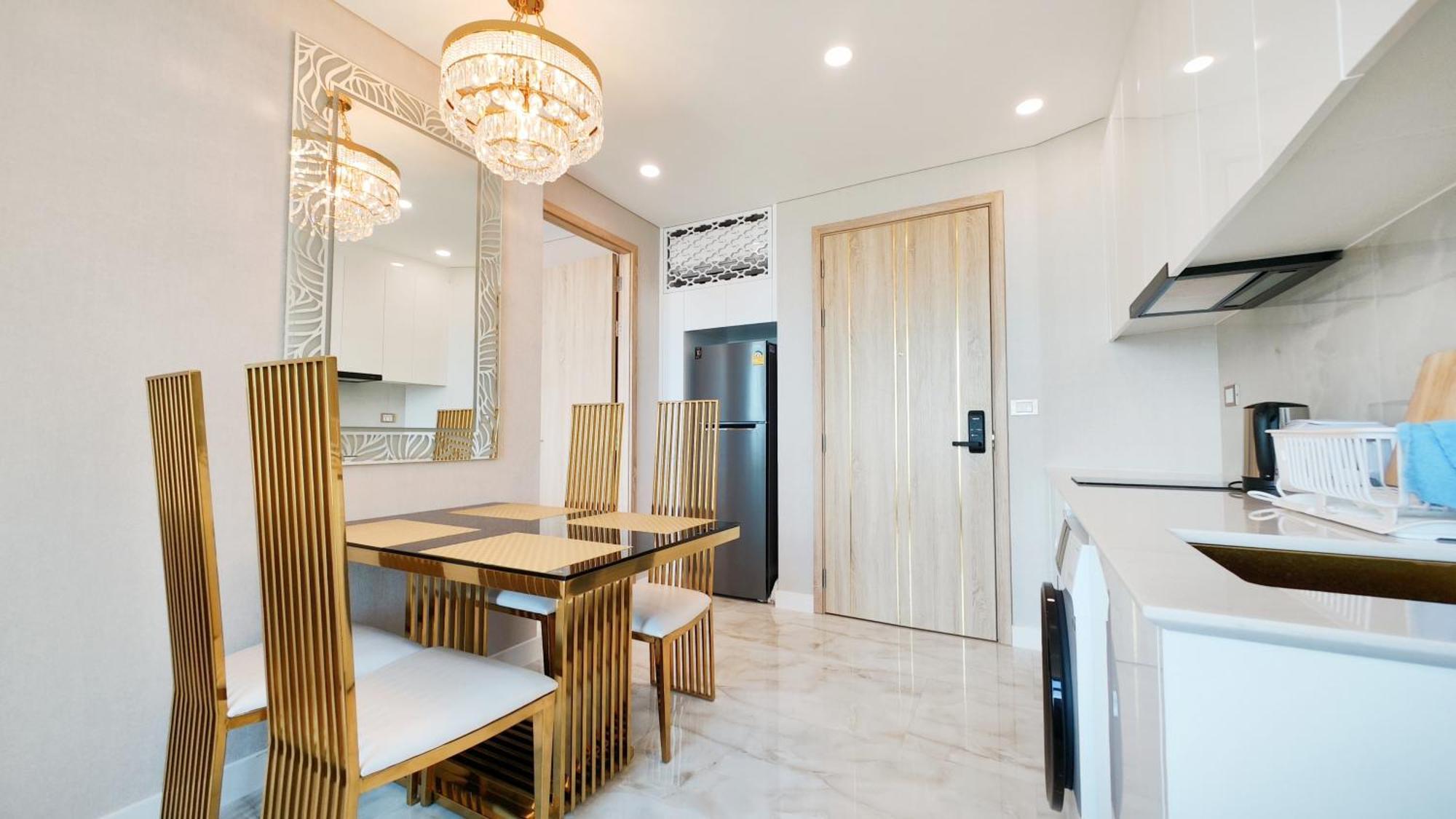 The Astra Sky River Praia de Jomtien Exterior foto