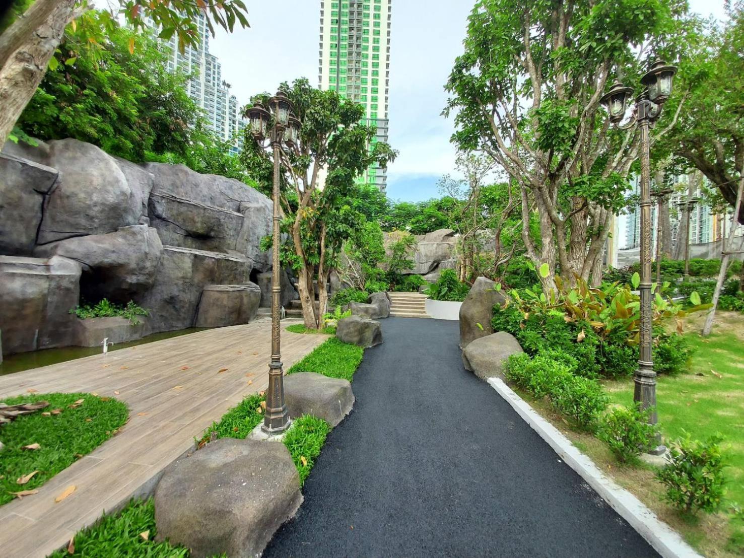 The Astra Sky River Praia de Jomtien Exterior foto